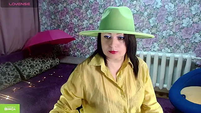 Julia-ru online show from November 18, 9:05 pm