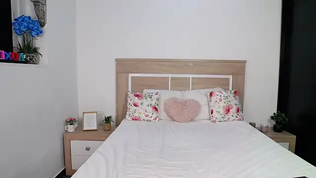 AylinRoss online show from September 17, 5:22 pm