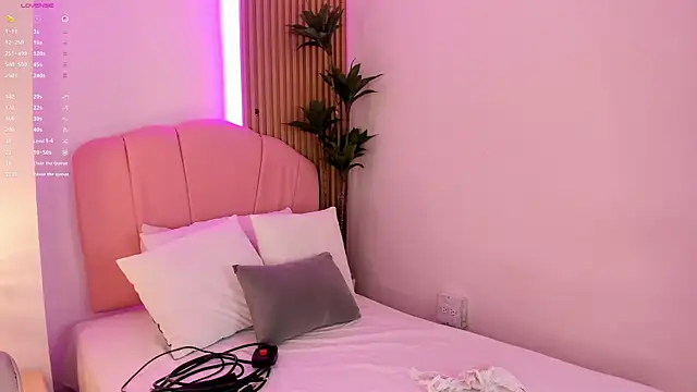 Mara Betancurt online show from April 9, 7:52 pm