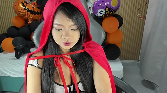 Lili 16 online show from October 25, 11:18 am