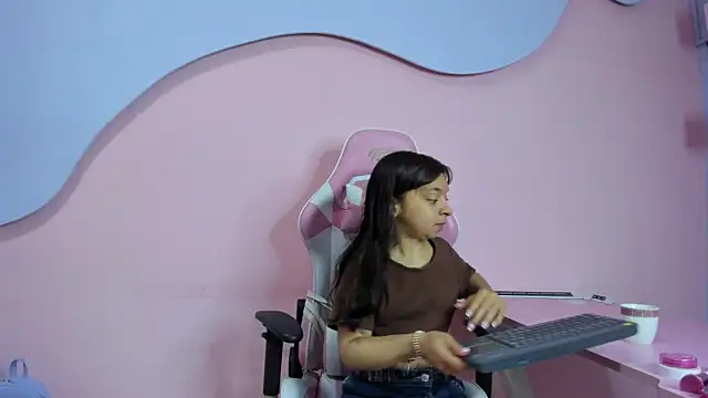 CharlotteMuller online show from February 25, 8:18 pm