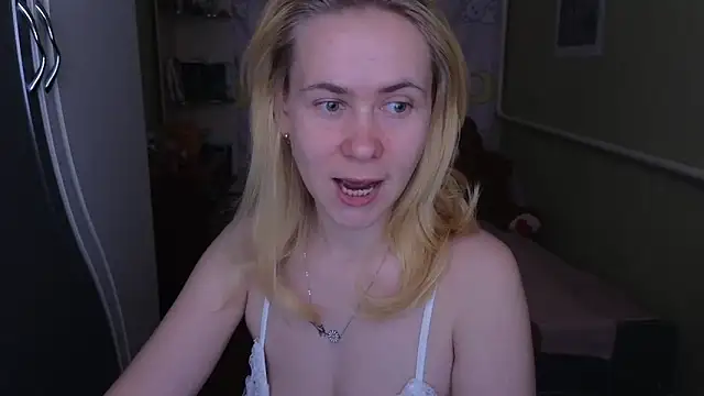 Riley Roo online show from March 23, 9:15 am