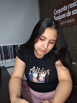 Cute Penelope online show from June 3, 11:33 am