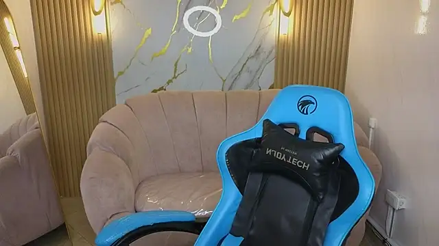  mia collins b  online show from November 29, 1:15 pm