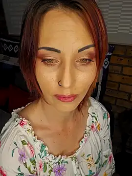 Snapshot of Astoria_Moon chatting on September 10, 12:05 pm Astoria Moon online show from September 10, 12:05 pm