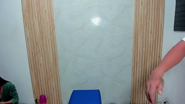 wild demongirl online show from April 9, 6:35 pm