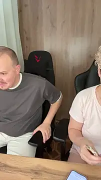 MrMrsRight online show from September 29, 7:46 am