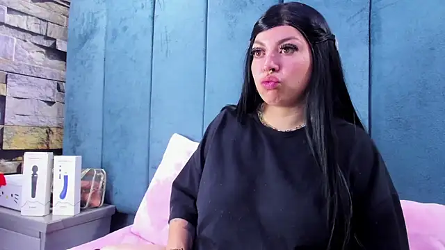 Cocoo Nuth online show from February 5, 3:09 am