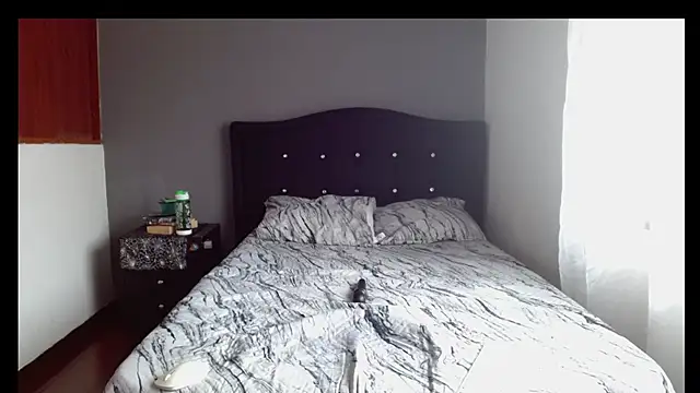 Emilia 1995 online show from March 24, 8:03 pm