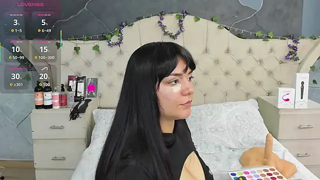 AmberGreyy  online show from February 18, 5:45 pm