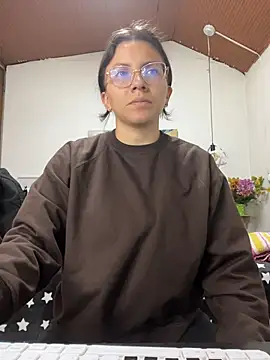 karlamorris  online show from February 17, 1:10 pm