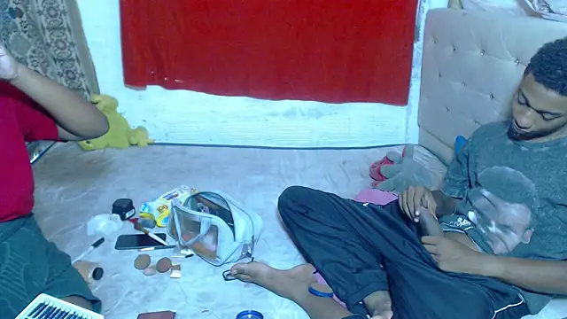 EvaxEmma online show from June 27, 3:18 pm