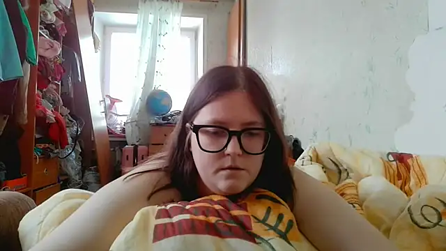 DesireMelissa online show from February 10, 9:45 am