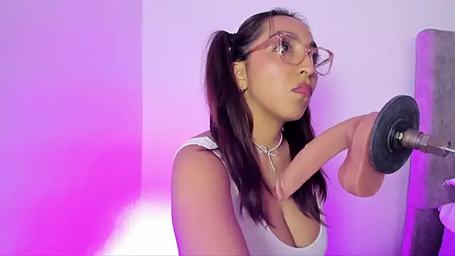 Leticia brownn1 online show from April 20, 7:39 pm