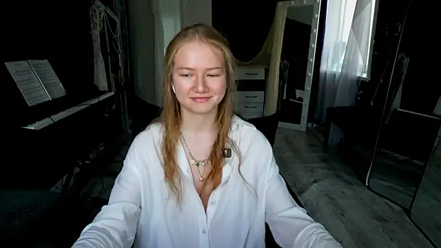 Alexandra Demore online show from June 29, 6:40 pm