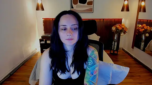 KatherineBond online show from August 4, 5:41 pm