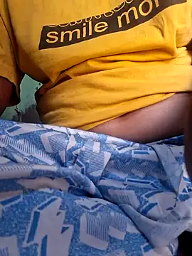 Snapshot of Priya_Bong chatting on October 22, 3:22 am Priya Bong online show from October 22, 3:22 am