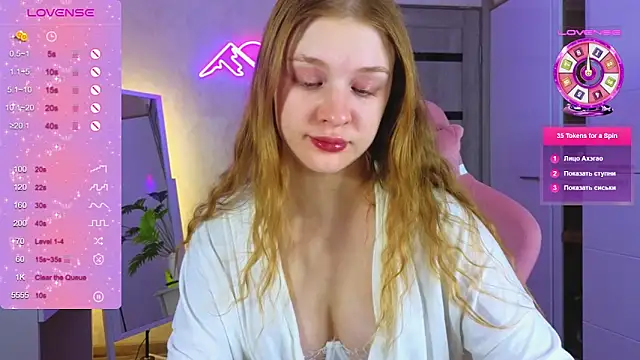 TrissMerigold9 online show from February 5, 7:50 pm