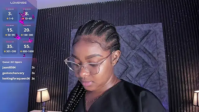 tamaraa smiith online show from October 7, 7:51 pm