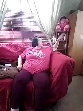 Bayou Woman68 online show from April 7, 6:10 pm