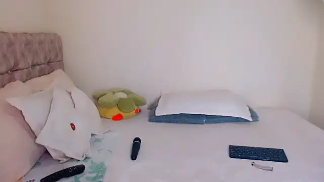 Sara-04 online show from November 20, 11:50 pm