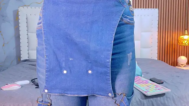 indianschoolgirl online show from December 16, 7:42 pm