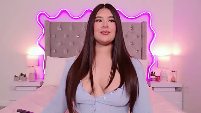 JuliaSUMMERS2022 online show from April 5, 3:38 am