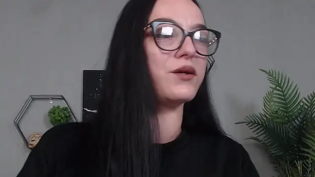 IzabelllNoir online show from May 5, 9:23 am