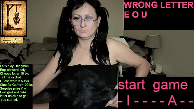 YourDreamLoverr online show from April 10, 11:44 pm