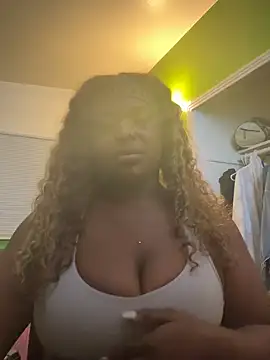 JoWheelsss online show from February 11, 5:42 am