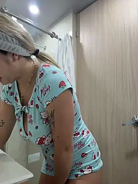 AtheneaRossi online show from March 21, 12:10 pm