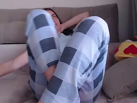  JustmeHere  online show from April 7, 5:42 am