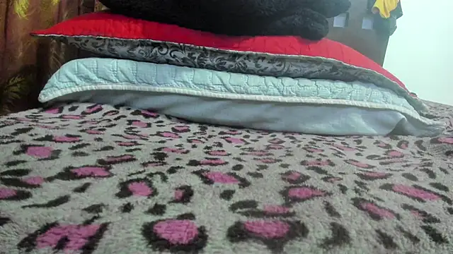 Brenda Smith69 online show from February 26, 11:48 pm