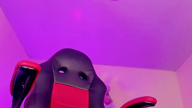 naomy  xx online show from February 6, 3:21 am