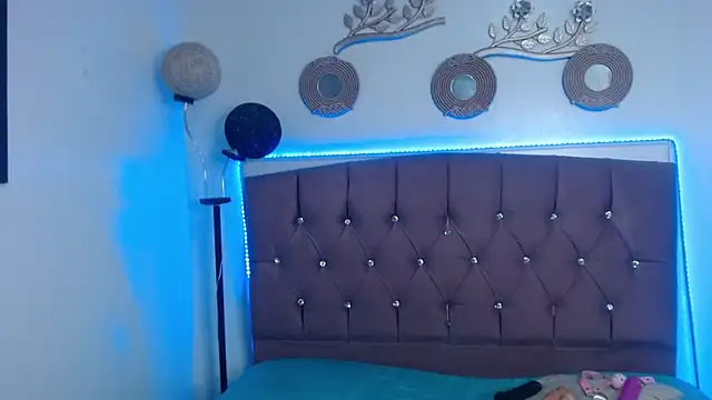 candy lux  online show from November 30, 7:07 pm