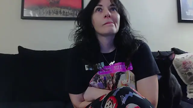 CrystalLakeXO online show from October 22, 8:52 am