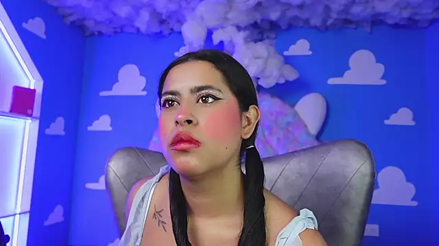 miss   anya online show from April 20, 11:02 am