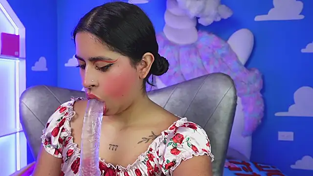 miss   anya online show from April 15, 11:22 am