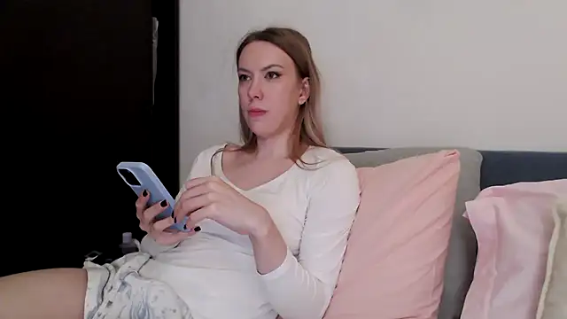 Scarlettford online show from October 31, 5:28 pm