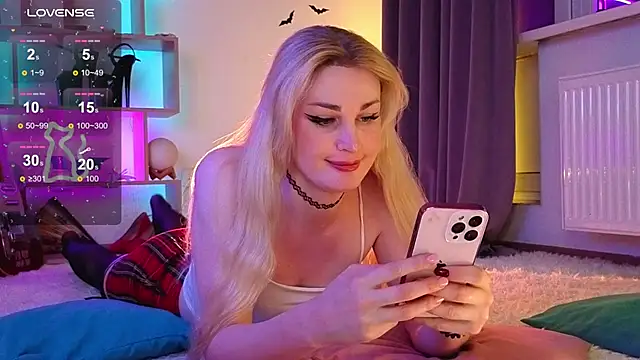 Inchcaser  online show from April 7, 8:22 pm