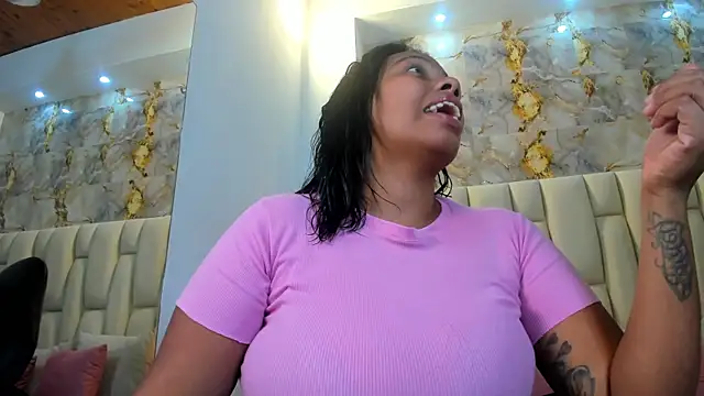 lia mariana online show from January 12, 9:09 pm