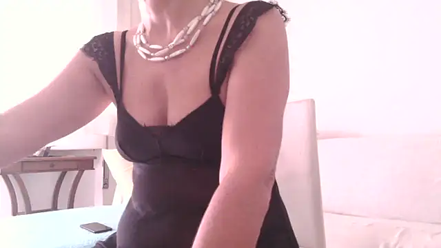 fragrance72 online show from May 31, 12:55 pm