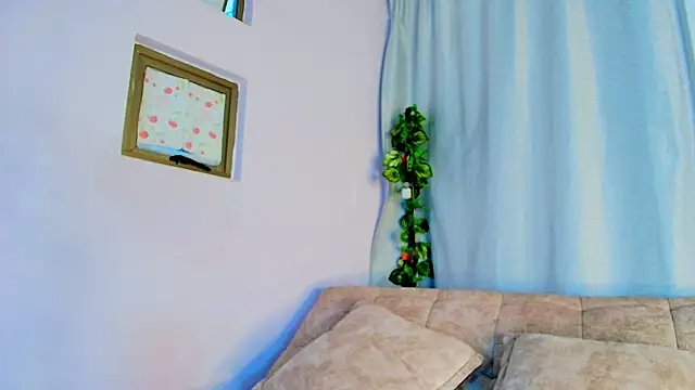 liccy hall online show from February 2, 11:53 am