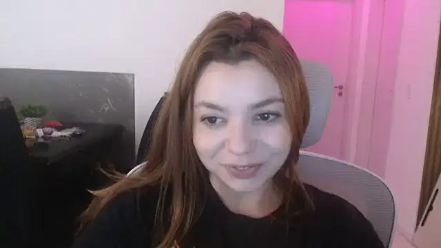 Snapshot of HotRuiva chatting on October 12, 9:39 pm HotRuiva online show from October 12, 9:39 pm