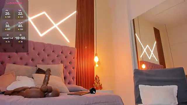 Sophia turneer online show from September 27, 1:02 am