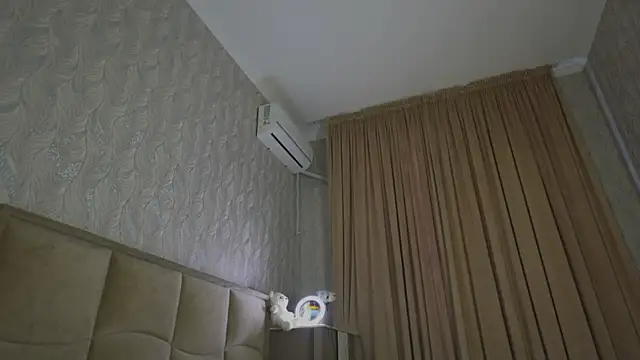 heyheyneko online show from April 6, 9:43 am