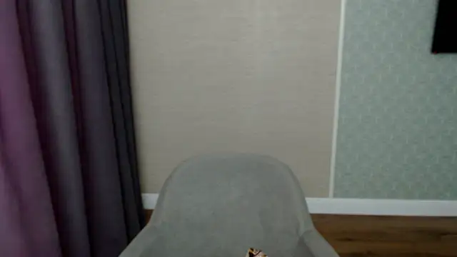 hot-sasha9 online show from April 21, 12:01 pm