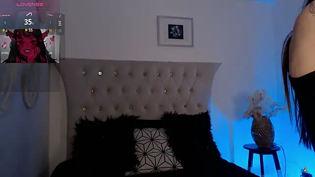 Tifanny Sweett online show from September 29, 3:17 pm