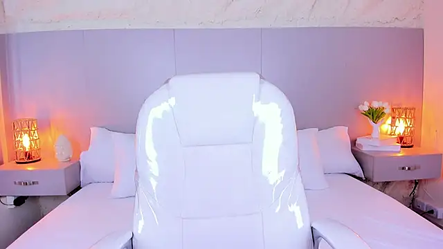 JessyEvans online show from April 20, 7:06 pm