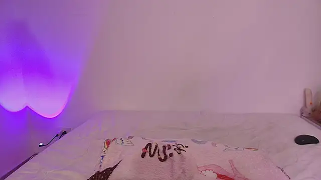 jesiicarabiit11 online show from February 4, 6:49 am